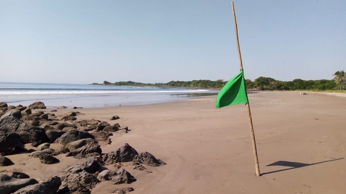Bomberos del Estado mantiene despliegue de guardavidas en playas nayaritas.