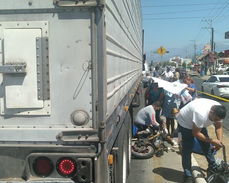 Bomberos de Nayarit atienden hecho de tránsito en Bahía de Banderas