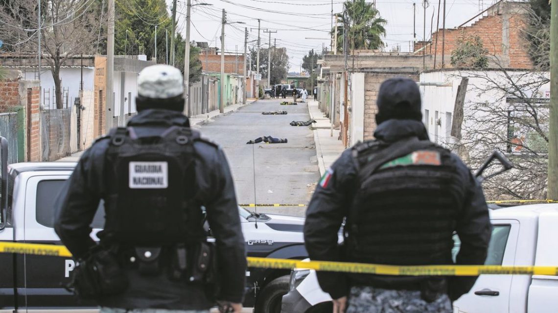 Hallan 8 cadáveres envueltos en cobijas en Zacatecas 