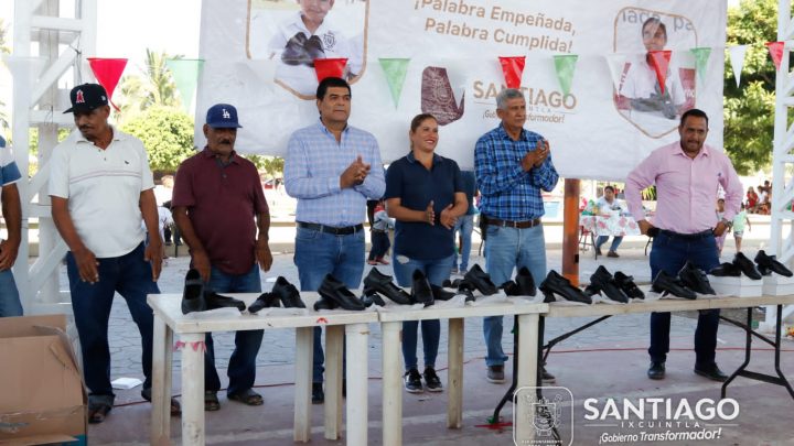 Se entregaron 10 mil pares de Zapatos Escolares dentro del programa Transformando a Santiago con Educación